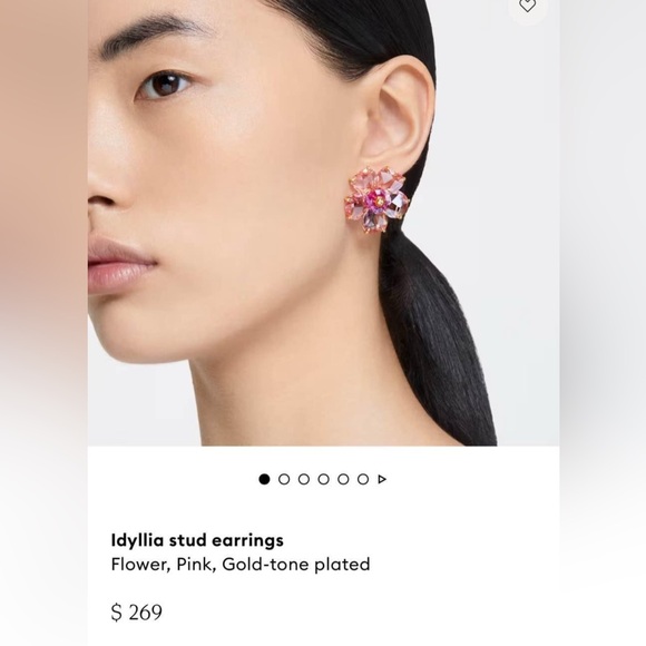 Swarovski Idyllia stud earrings
Flower, Pink, Gold-tone plated - Picture 1 of 5